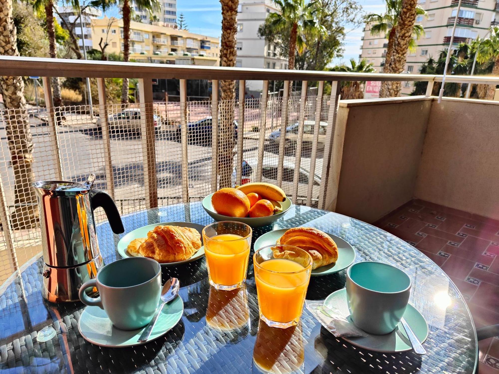Apartamento Entero, Enormes Piscinas, Terraza Y Playa Benalmádena Buitenkant foto